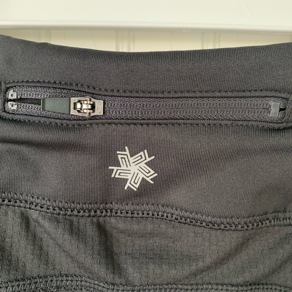 Tek Gear Dry Tek Capri Leggings (XS) w/zipper pocket on back top waist - Picture 4 of 5